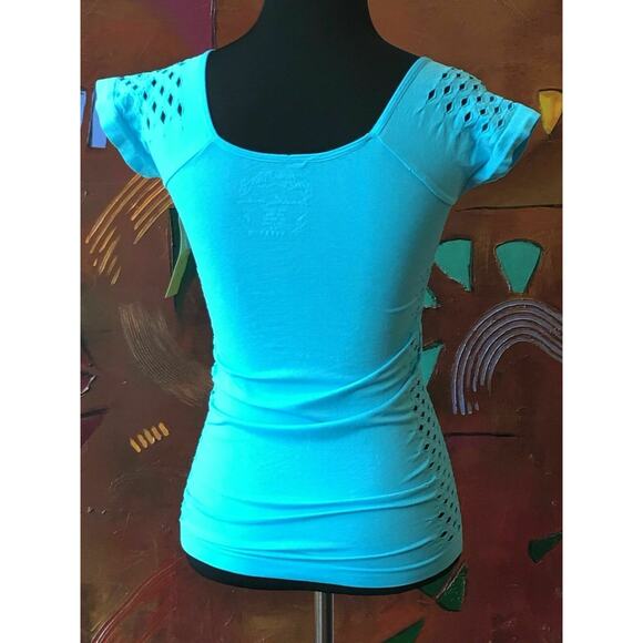 Touch Me Seamless Cutouts on Sides Ruched T shirt Small - Picture 3 of 6